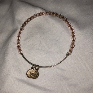 Alex and anti, light pink beads